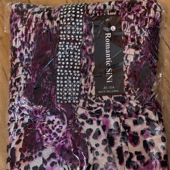 Dress - Picture 3 of 3